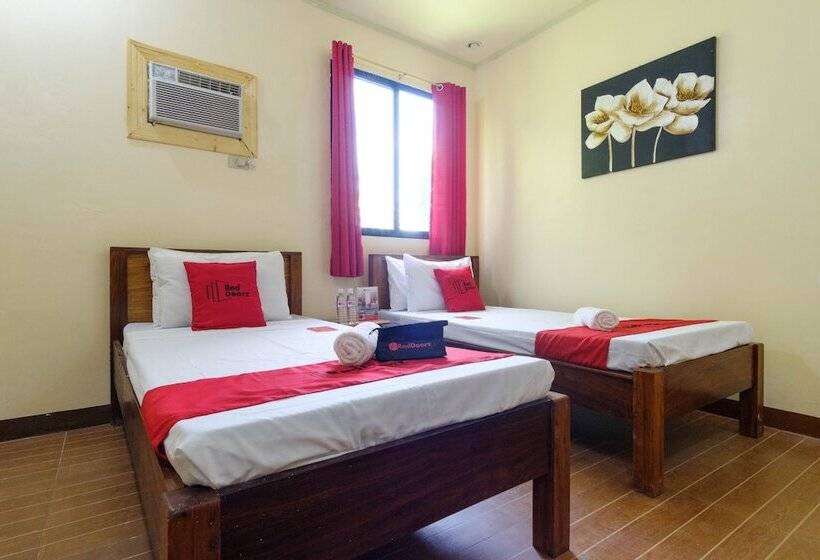 هتل Reddoorz @ Poblacion 6 Coron