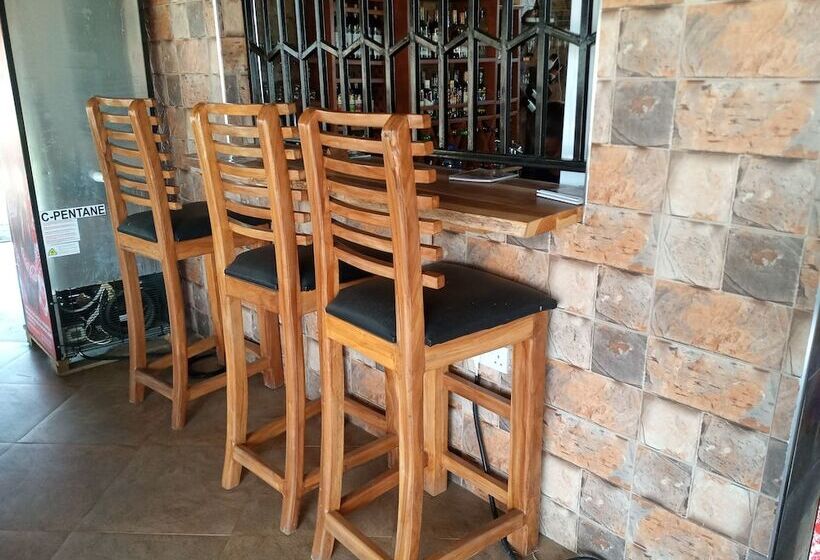 ホテル Ritungu Camp