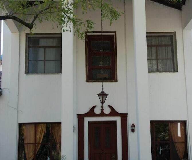 فندق ريفى Estancia Don Silvano