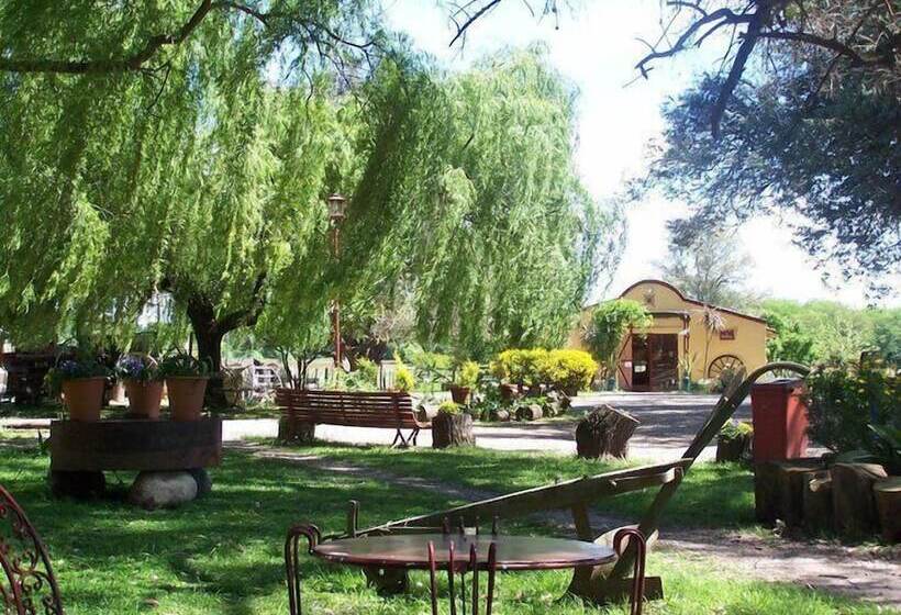 فندق ريفى Estancia Don Silvano