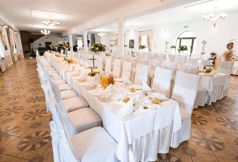 هتل & Spa Antyczny Dwór