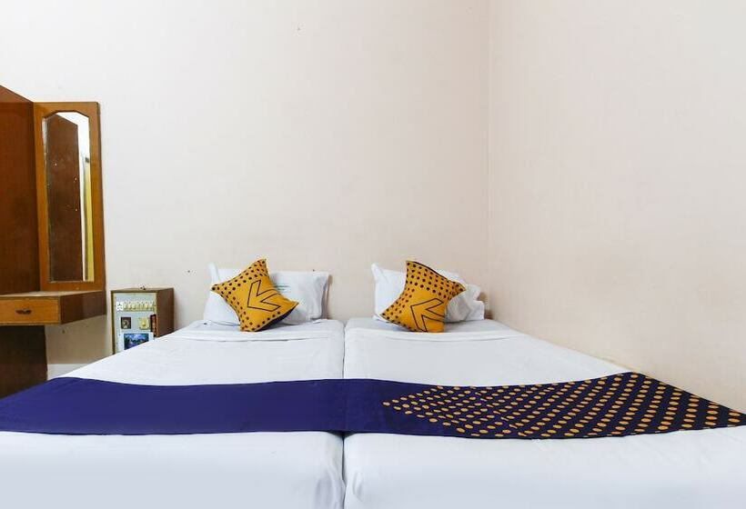 Spot On 49828 Hotel Meenakshi