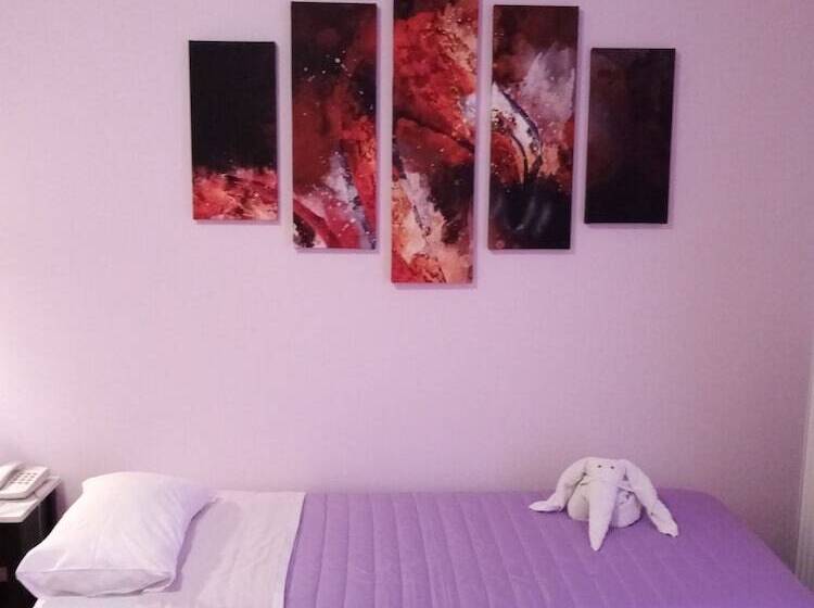 בית מלון כפרי Stis Elenas