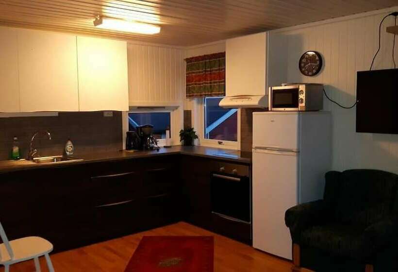 酒店 Svensby Tursenter