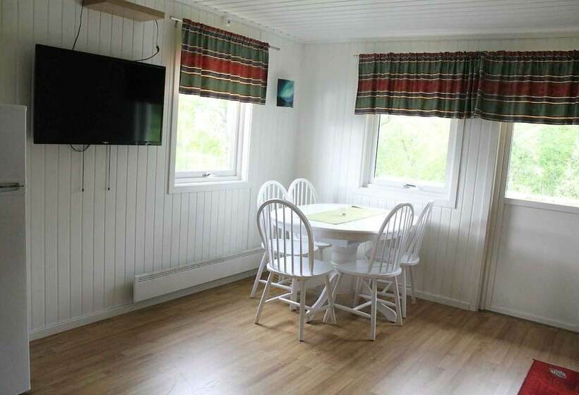 酒店 Svensby Tursenter