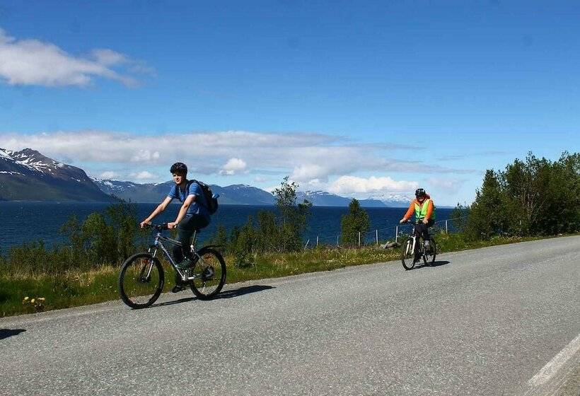 酒店 Svensby Tursenter