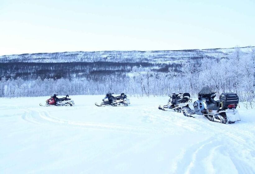 酒店 Svensby Tursenter