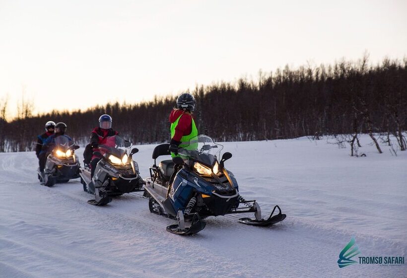 酒店 Svensby Tursenter