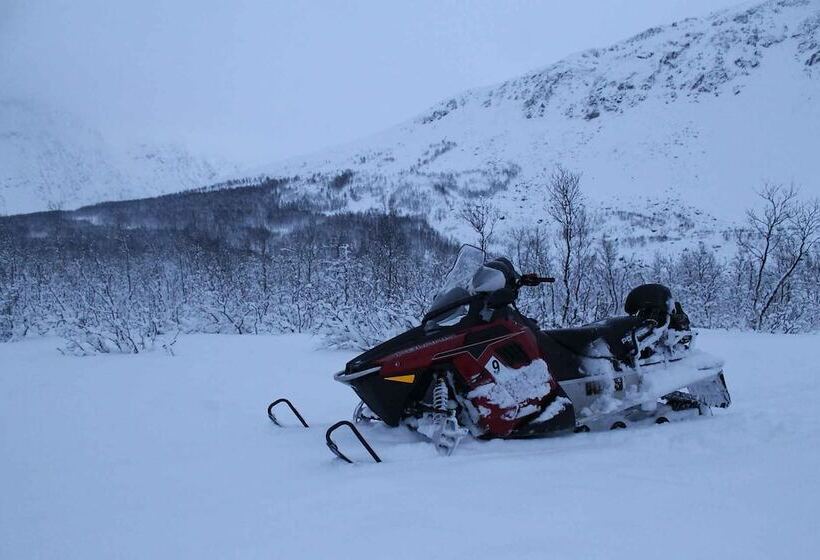 酒店 Svensby Tursenter