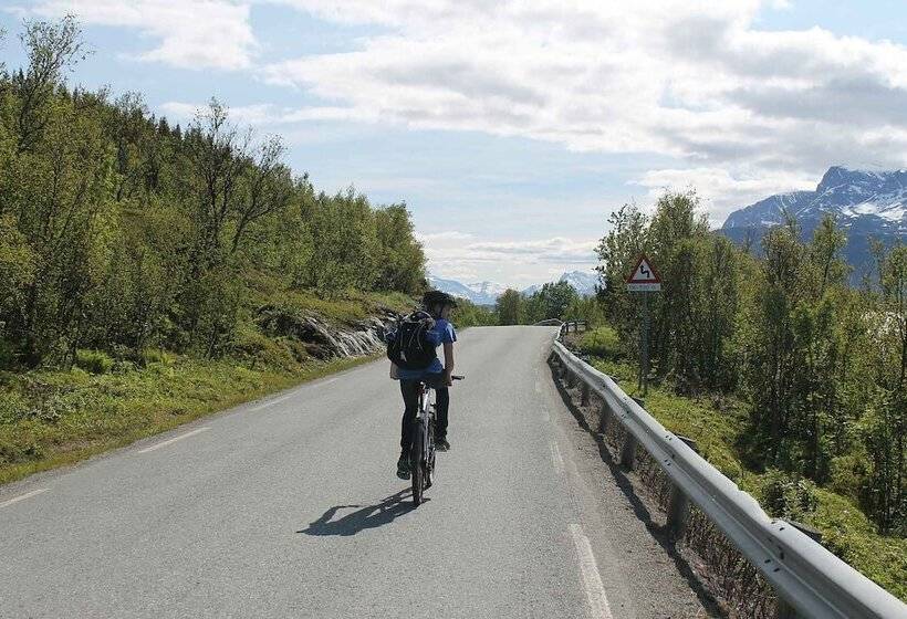 酒店 Svensby Tursenter