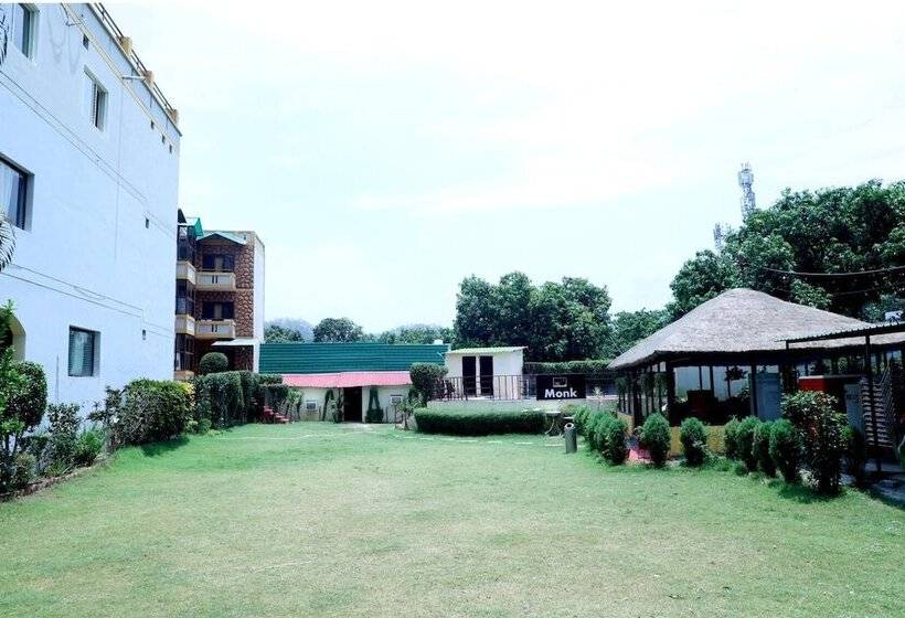 בית מלון כפרי Symphony By Devbhoomi Corbett Resort