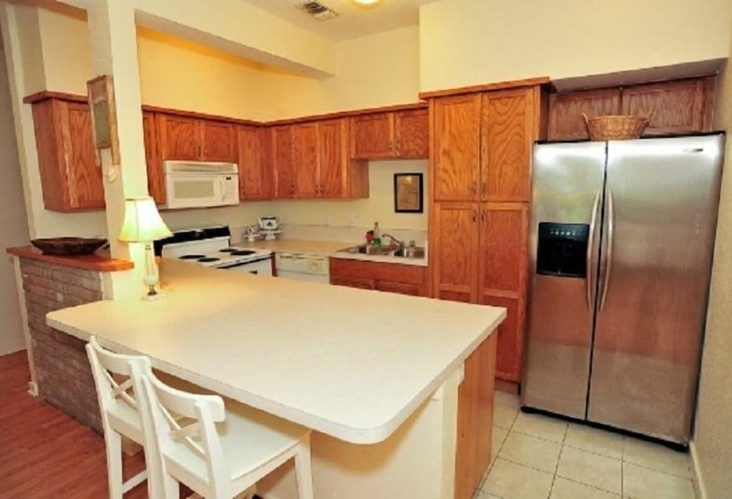 فندق The Schmitz Bed & Breakfast