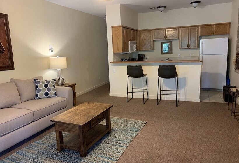 فندق The Schmitz Bed & Breakfast