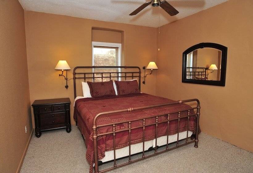 فندق The Schmitz Bed & Breakfast