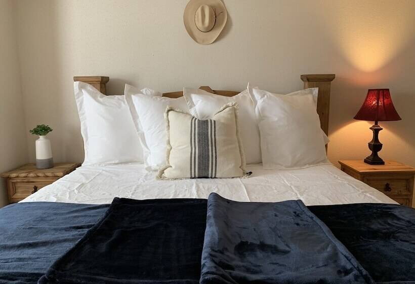 فندق The Schmitz Bed & Breakfast