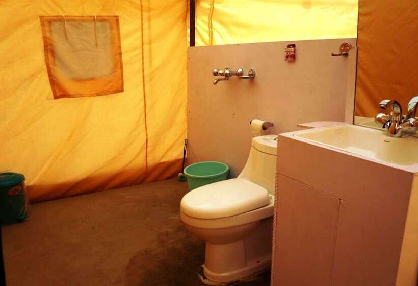 בית מלון כפרי Tih Hidden Valley Camp Hunder