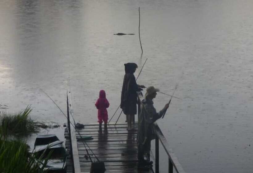 هتل Tres Chimbadas Lake Lodge