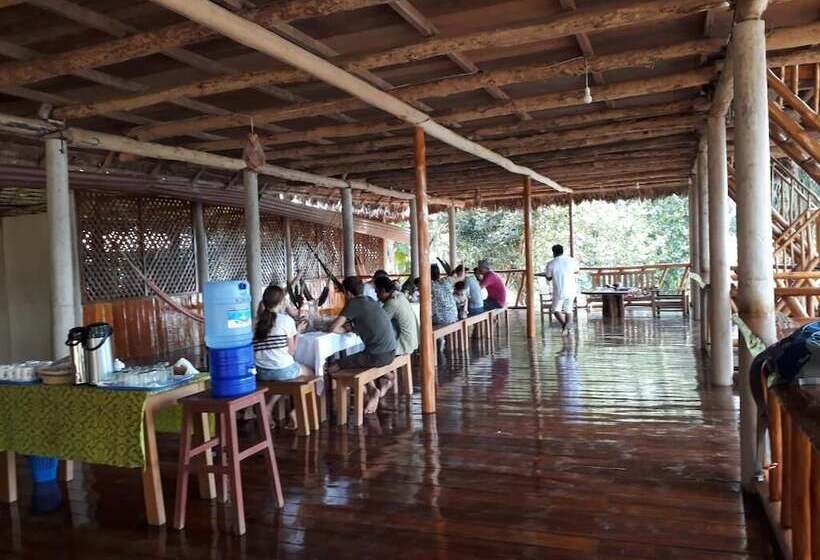 هتل Tres Chimbadas Lake Lodge