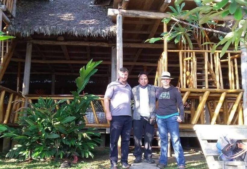 هتل Tres Chimbadas Lake Lodge