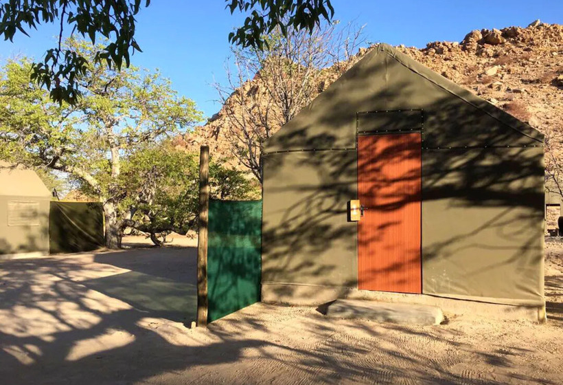 旅馆 Twyfelfontein Tented Camp