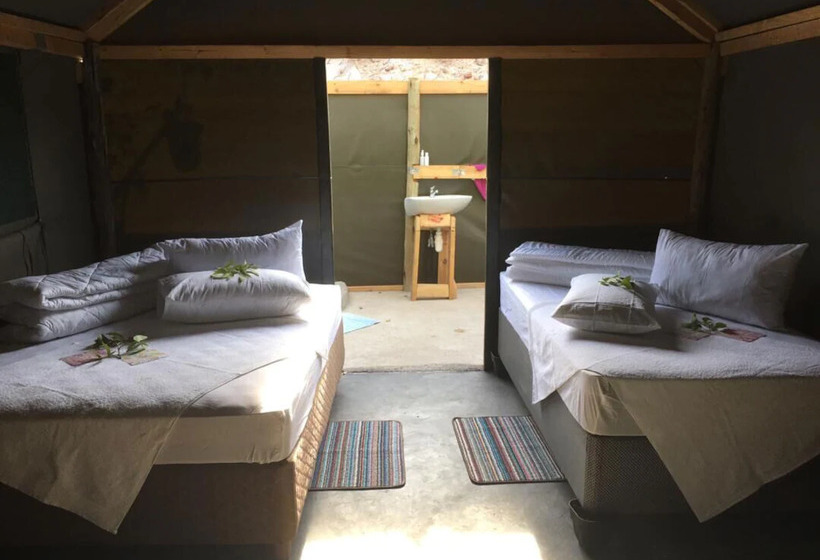 旅馆 Twyfelfontein Tented Camp