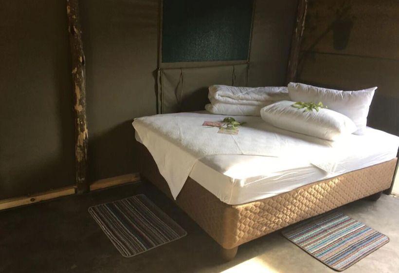 旅馆 Twyfelfontein Tented Camp