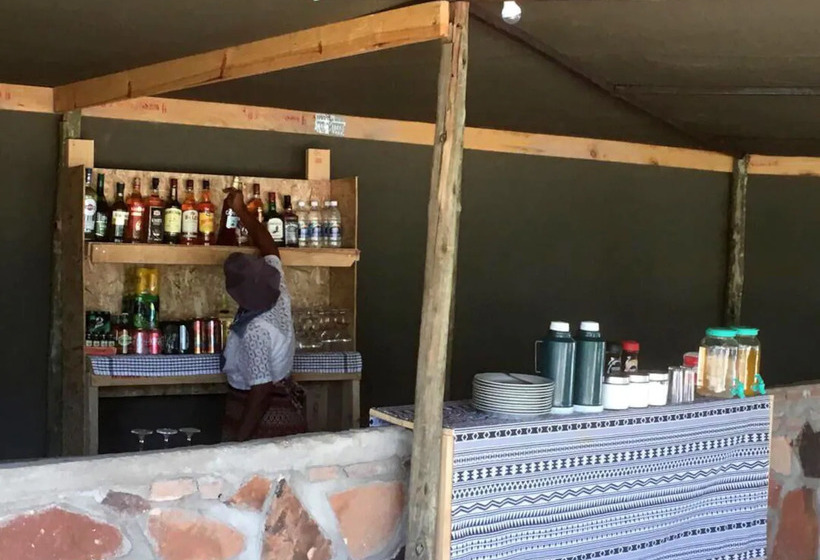 旅馆 Twyfelfontein Tented Camp