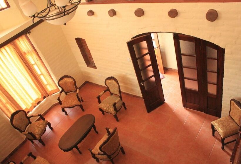 هتل Ulba Hosteria