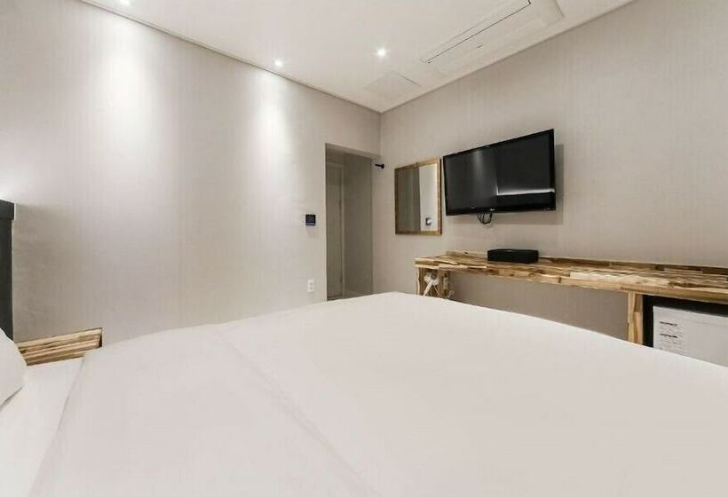 Vallas Hotel & Guest House