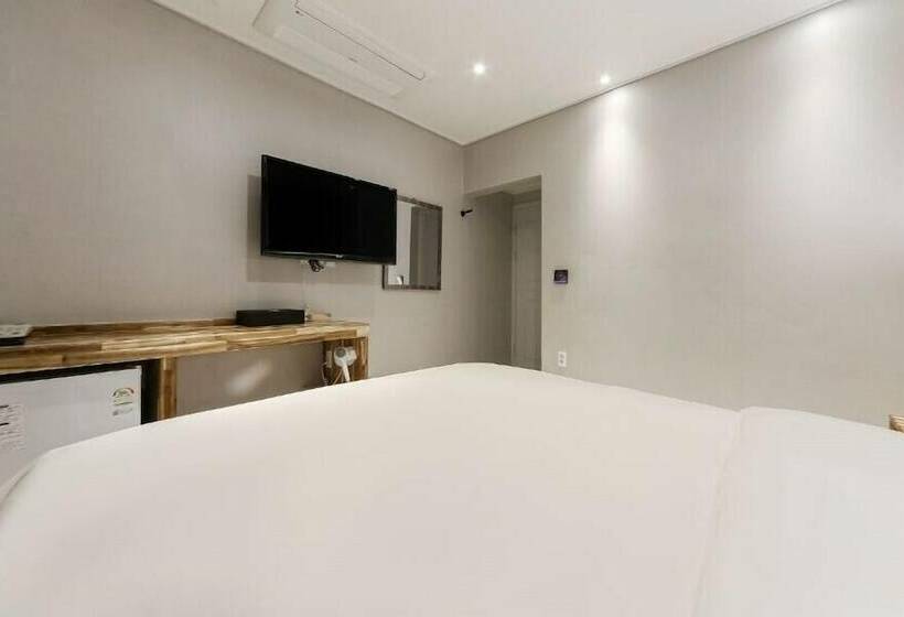 Vallas Hotel & Guest House