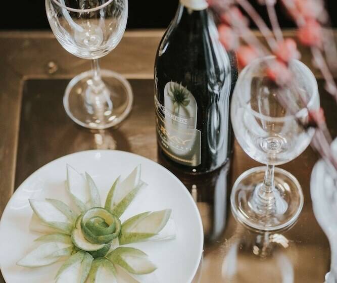 هتل White Palace Thai Binh