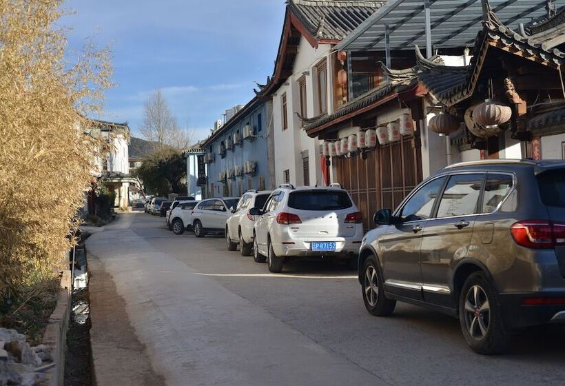 Hua Linglong Courtyard Inn