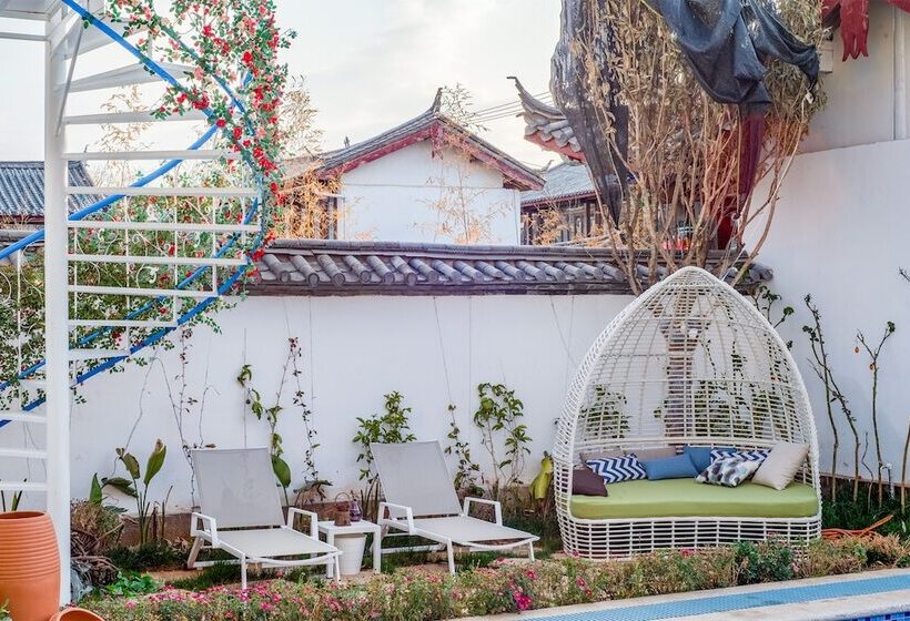 Hua Linglong Courtyard Inn