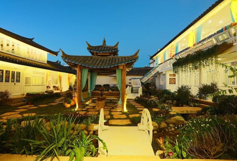 Hua Linglong Courtyard Inn