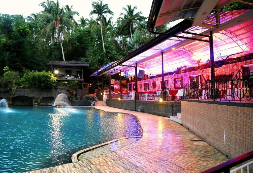 Kamayan Sa Palaisdaan Hotel And Resort