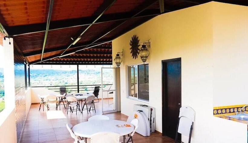 Las Margaritas Hostal