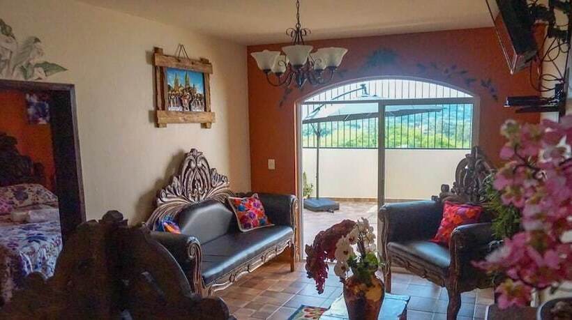 Las Margaritas Hostal