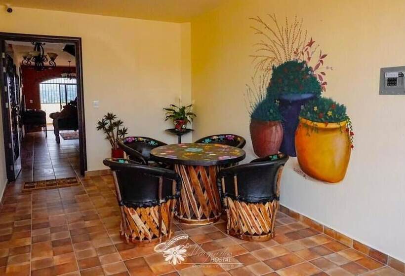 Las Margaritas Hostal