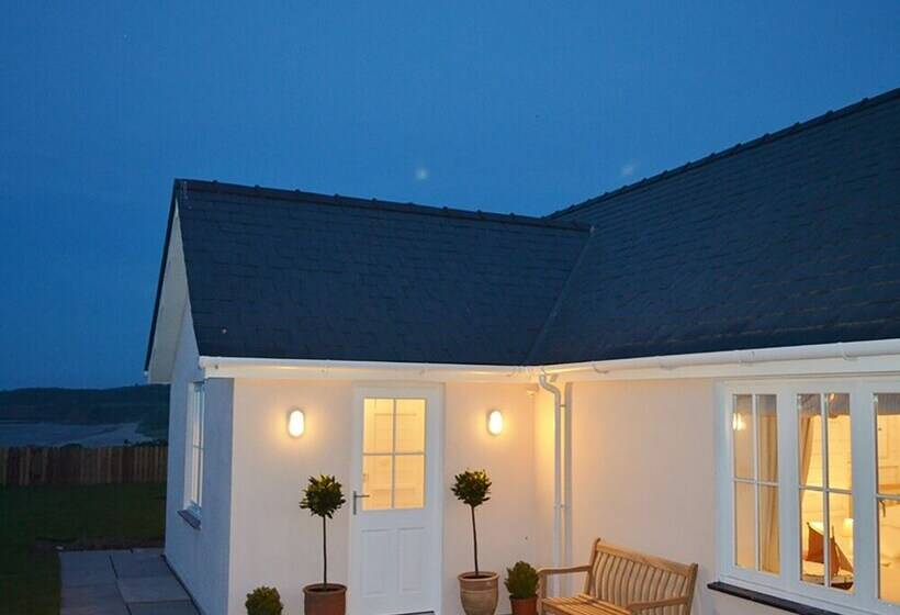 Lligwy Beach Cottage