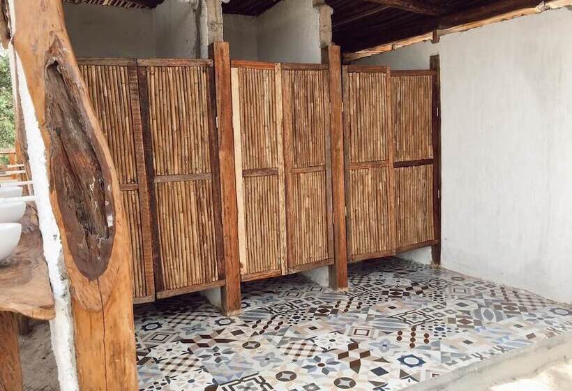 Maleiwa Beach Hostel