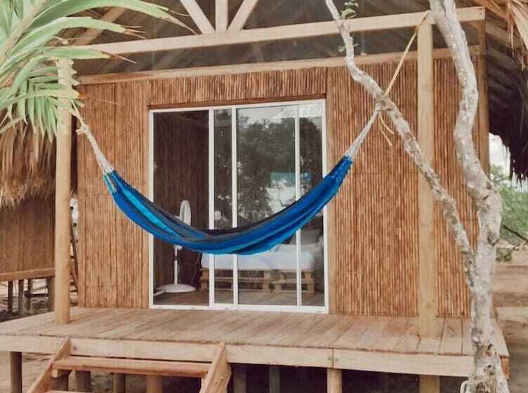 Maleiwa Beach Hostel