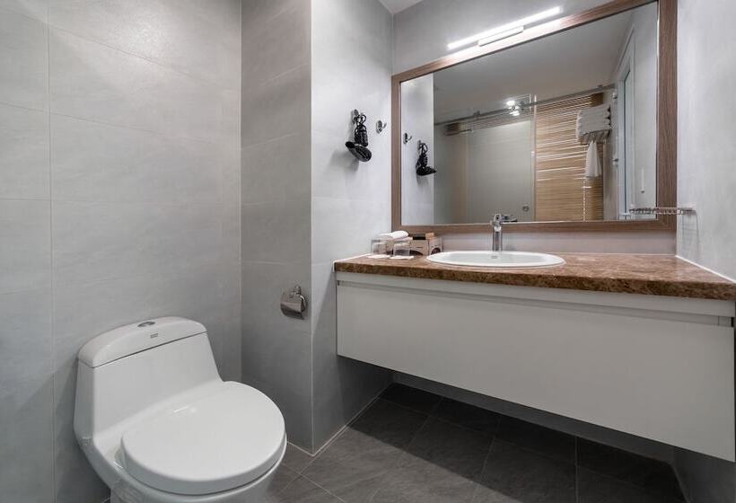 Pavilor Hotel Nha Trang