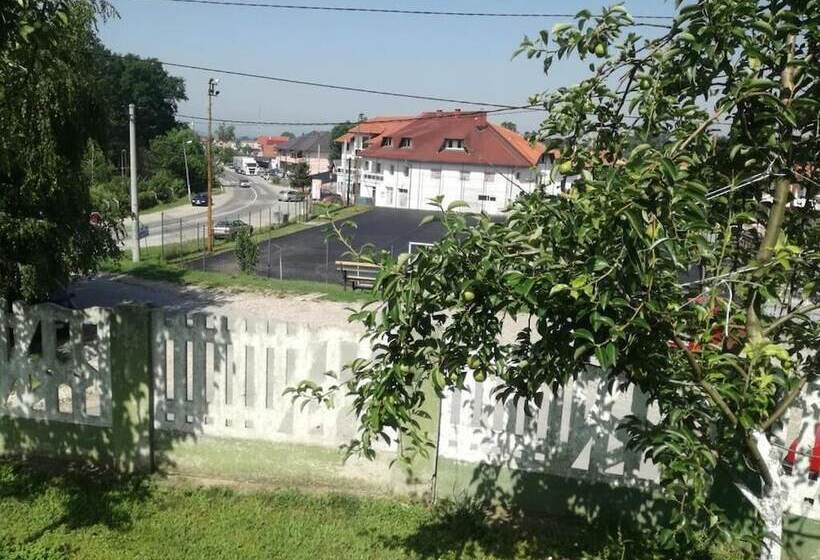 پانسیون Apartmani Denis