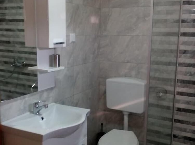 پانسیون Apartmani Denis