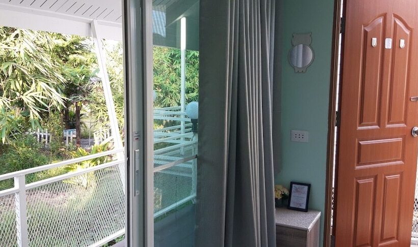 פנסיון Baan Ing Tara Salaya