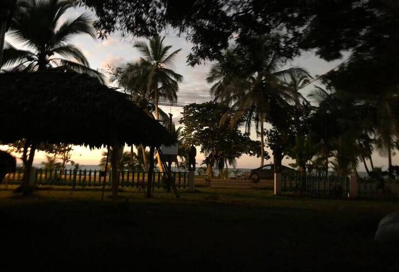 بنسيون Colores Hostel