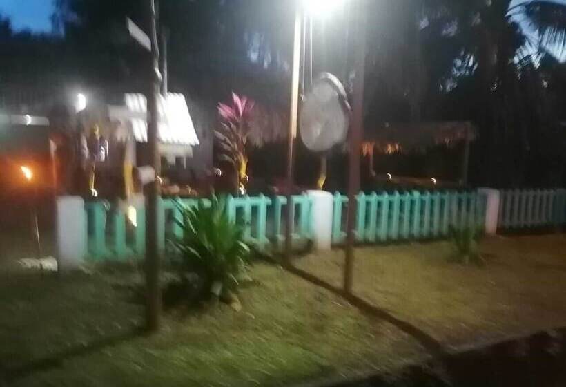 بنسيون Colores Hostel