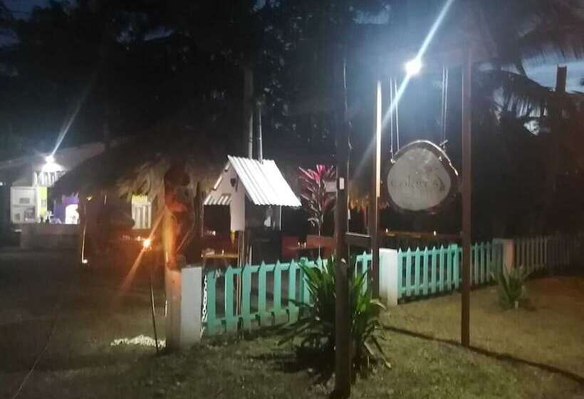 بنسيون Colores Hostel