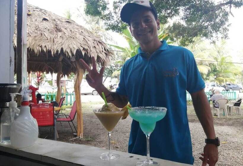 بنسيون Colores Hostel