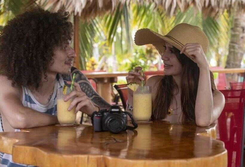 بنسيون Colores Hostel